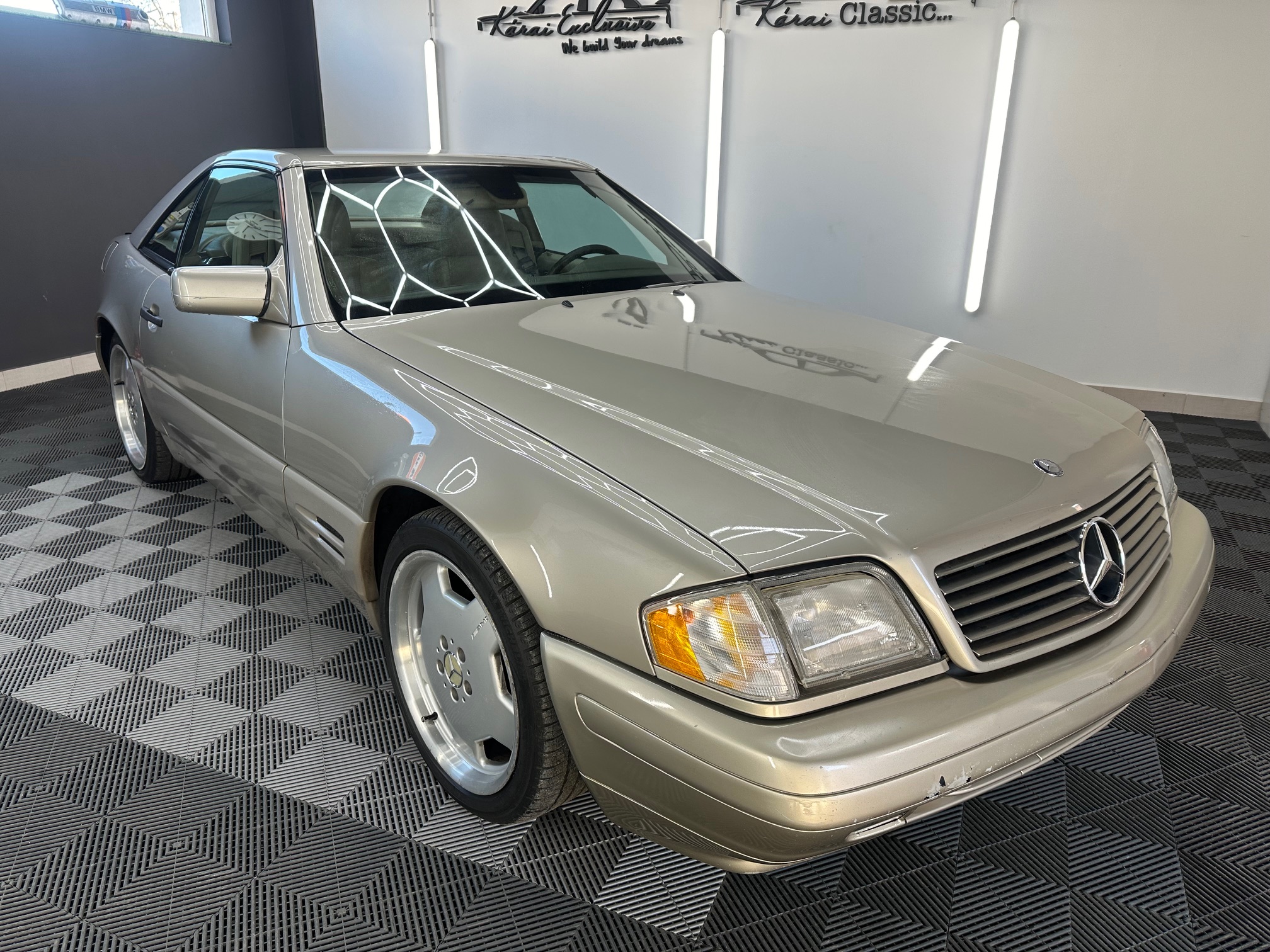 MERCEDES-BENZ SL 320