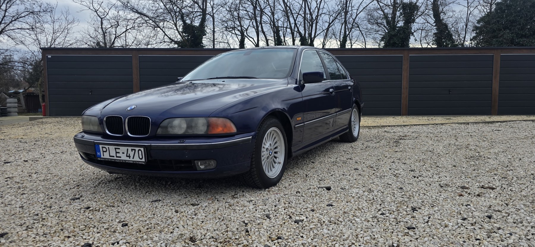 BMW E39 523i - Image 6