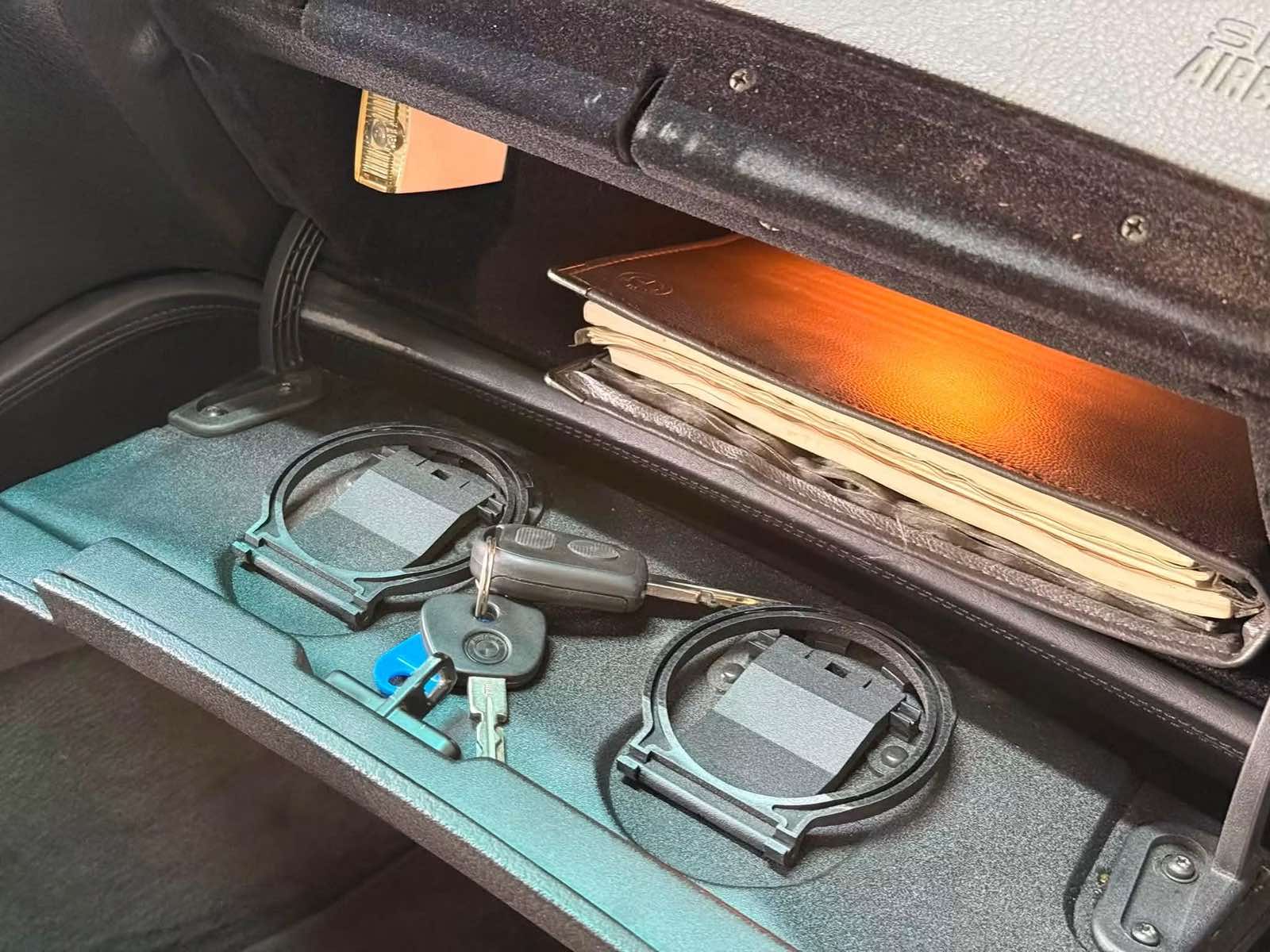 BMW E31 840i GYÁRI ÁLLAPOTBAN - Image 20