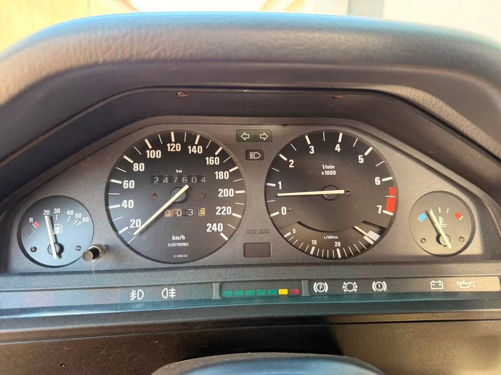 BMW E30 320i AUTOMATA - Image 7