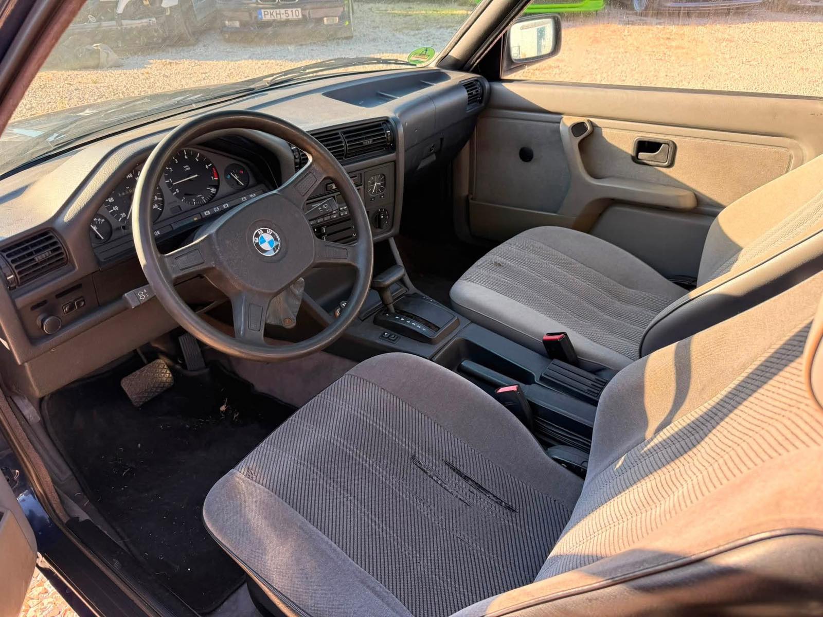 BMW E30 320i AUTOMATA - Image 13